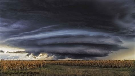 Beautiful Supercell in corn field outside of Belleville, KS. | Storm photography, Nature ...