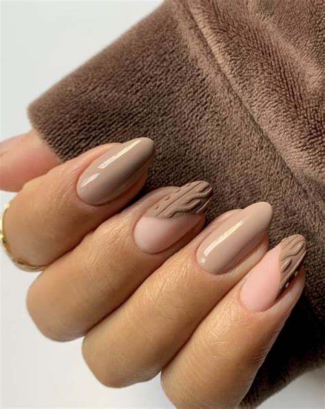 21+ Chic Neutral Nails For A Classy, Minimal Aesthetic [2024]