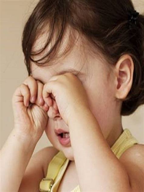 Dry eye syndrome: 6 symptoms in children to look out for