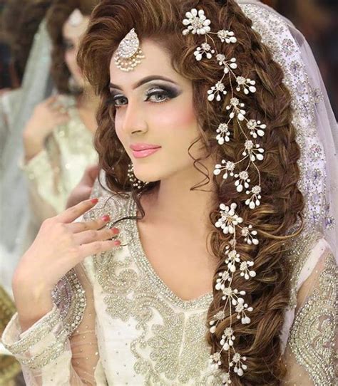 Indian Wedding Hairstyles For Round Face