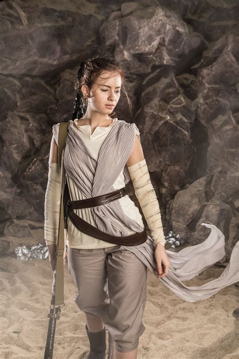 Star Wars Rey Cosplay – Telegraph