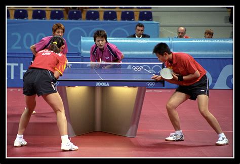 Preparing to Serve - China Womens Table Tennis Doubles 200… | Flickr