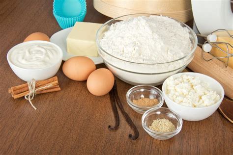 7 Basic Baking Ingredients - Best Baking Tips