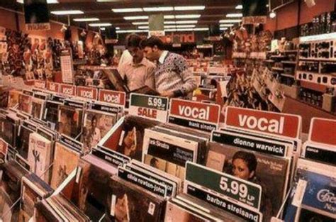 RECORD STORE IN THE 1980's. | The good old days, Vintage mall, Record shop