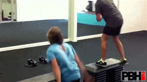 40 Hilarious Workout Fail GIFs To Make You Stay On The Couch