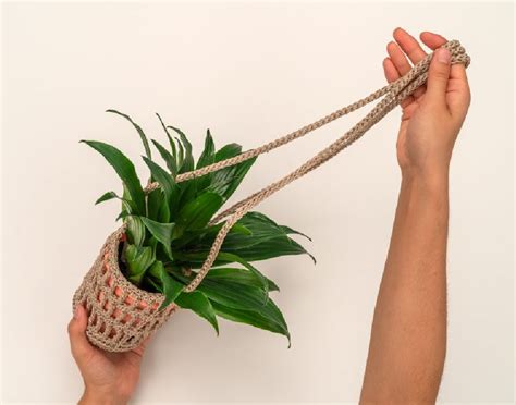 Handmade Crochet Plant Hanger » Weave Crochet