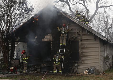 Woman in critical condition after North Waco house fire | Local News | wacotrib.com