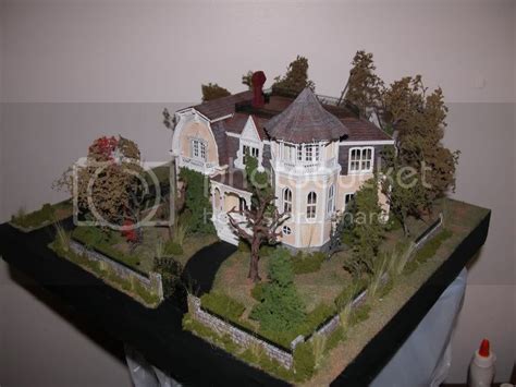 1313 Mockingbird Lane: My Munsters House Model