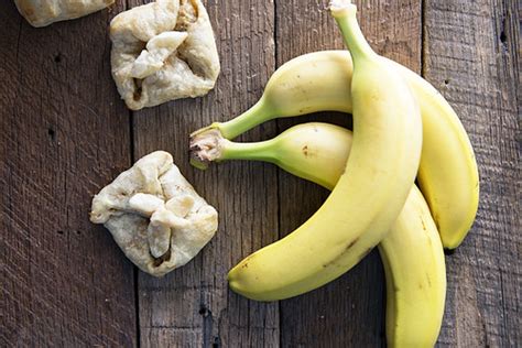 bananas and banana bundle treats on a wood table | www.berri… | Flickr