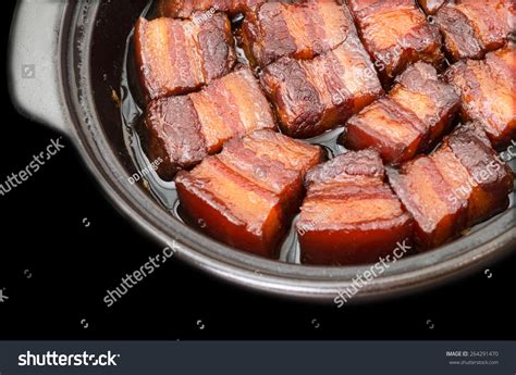 Vietnamese Caramelized Pork Belly Clay Pot Stock Photo 264291470 ...