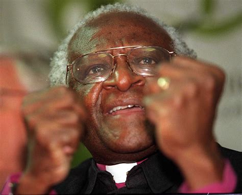 Nobel Peace Prize winner Desmond Tutu dies at 90 - Teller Report