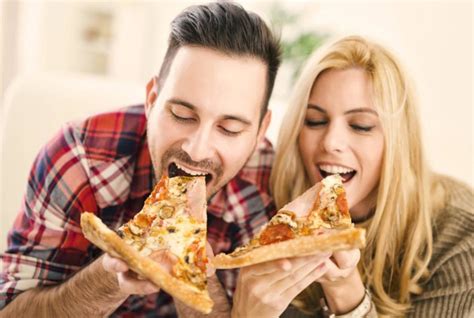 Wissenschaftler haben erklärt, warum Menschen Pizza so sehr mögen ...