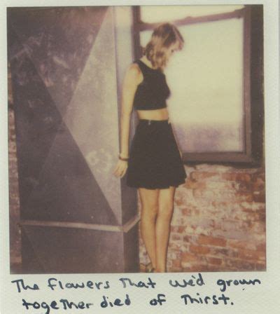 All 65 Polaroids of Taylor Swift's 1989 Album