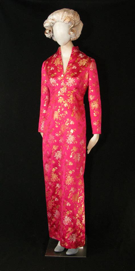 File:First Lady Betty Ford's pink brocade gown.jpg - Wikimedia Commons