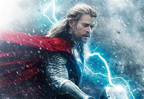 marvel comics - Why is Thor's hammer blue in his Age of Ultron poster? - Science Fiction ...