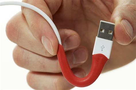 How to Fix a Broken USB Cable With Sugru - MyMemory Blog