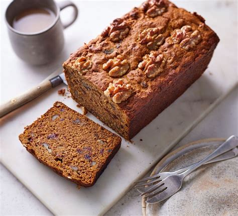 Date and Walnut Cake Recipe | olivemagazine