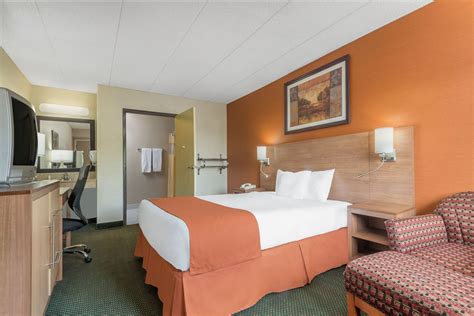 Days Inn by Wyndham Columbus Fairgrounds | Columbus, OH Hotels