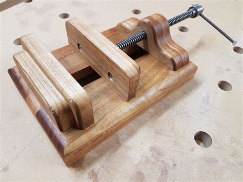 Homemade drill press vice | Cuadros de madera, Madera, De madera