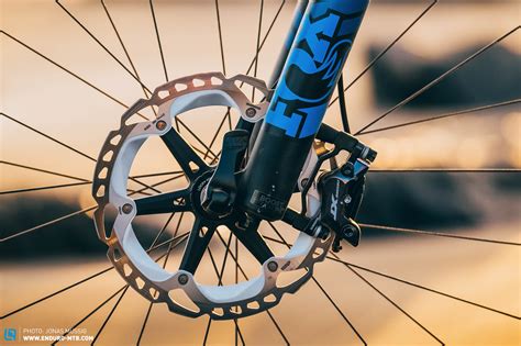 First ride review: Pivot Switchblade 2020 - The all-rounder gets even ...