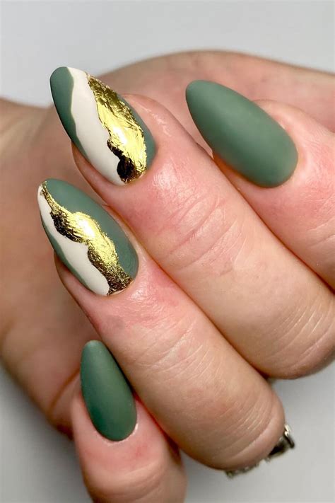 15+ Vibrant Green Nail Designs Look Refreshing