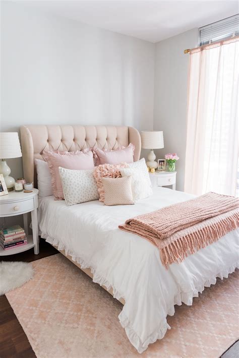 20+30+ Gold White And Pink Bedroom