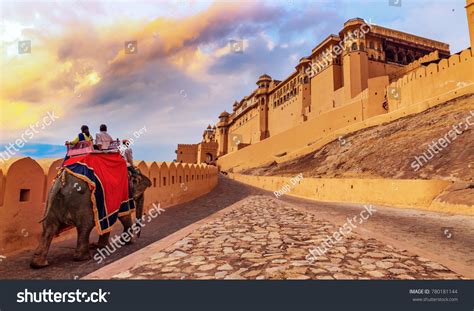 Tourists Enjoy Elephant Ride Amer Fort Stock Photo 780181144 | Shutterstock