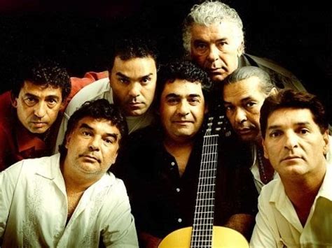 Volare - Gipsy Kings - Lyrics - YouTube