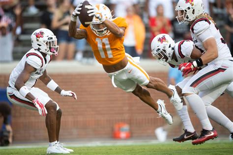 REVIVOLS! How Tennessee’s Epic 2022 Delivered a Return to the Football – Pediment Publishing