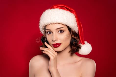 Photo of Gorgeous Fashion Lady Touch Face Christmas Make Up Face Silky ...