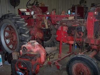 1963 Farmall 560 - TractorShed.com