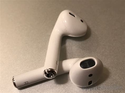 Review: Apple's new wireless AirPods put a smile on 2016 | AppleInsider