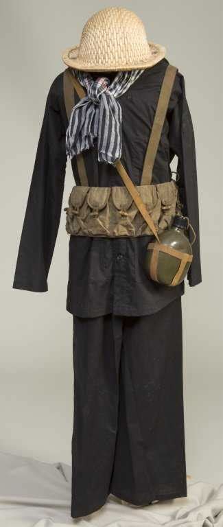 VIETNAM WAR RARE WOMAN'S VIETCONG UNIFORM