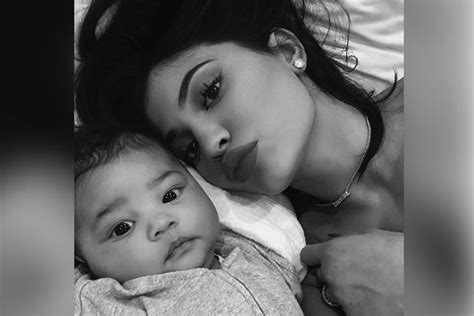 Kylie Jenner shares first set of adorable selfies with newborn baby Stormi | London Evening ...