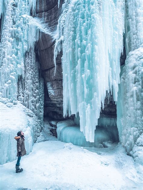 How to Travel Alberta in Winter: A 10 Day Itinerary! | World of wanderlust, Trip, National parks