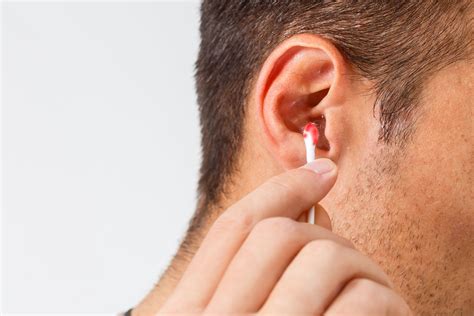 Blood in ear or otorrhagia: Why is my ear bleeding? | Miracle-Ear