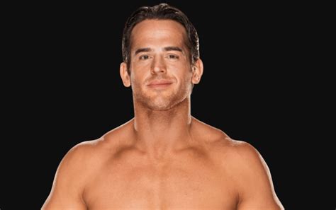 Roderick Strong (WWE Superstar): Wife, Age, Net Worth, Tattoo, Theme