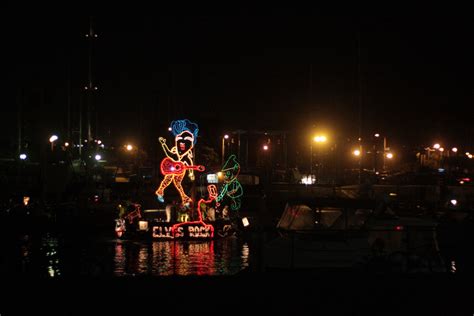 Holiday Boat Parades in Orange County | Moving Happiness Home