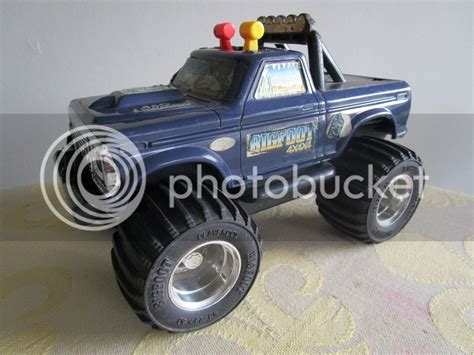 My BIGFOOT 4x4x4 vtg toy & memorabilia collection - Anything not RC related goes here ...