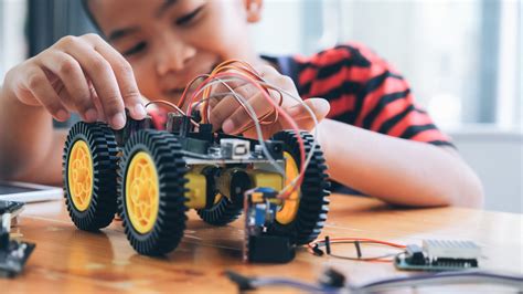 Play with robots, learn to code! Here's how your kids can build this ...