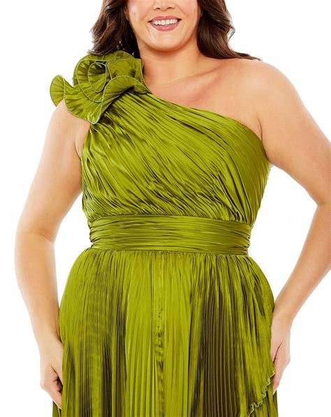 Apple Green Mac Duggal 77003 Plus Size Long Formal Pleated Dress for ...