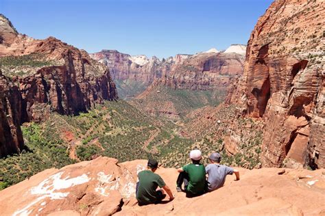 Canyon Overlook Trail: Zion's Best Short Hike | Simply Wander