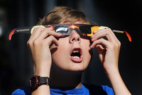 Scientists warn fake eclipse glasses ‘can literally cook your retina’ - The Washington Post