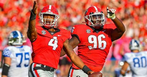 Georgia Bulldogs defensive line ranked No. 3 in college football