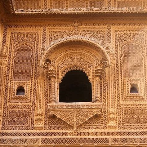 Patwon ki Haveli - architecture without water - Focillon