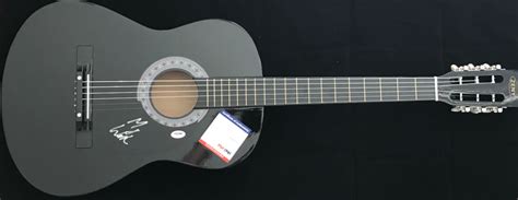 Morgan Wallen Signed Full-Size Acoustic Guitar (PSA COA) | Pristine Auction