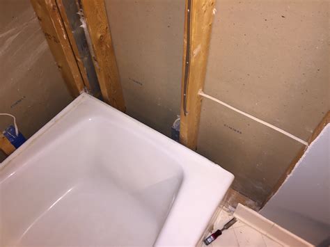 bathroom - Retiling a tub surround, not sure how to shim it - Home ...