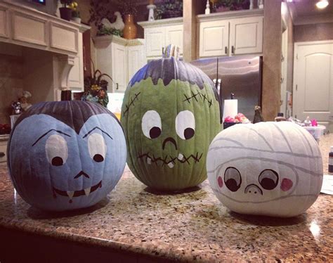 20 Easy Painted Pumpkin DIYs for a Fun and Safe Halloween