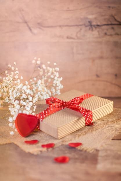 Free Photo | Valentine's day decorations on wood