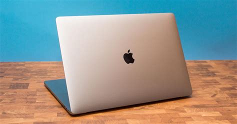 These 7 MacBook Pro tips will make that Touch Bar work for you - CNET